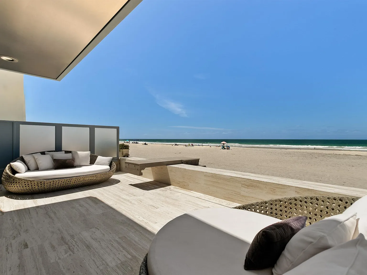 2 bed, 2.5 bath, 1660 sqft, $45,000 — Photo 3