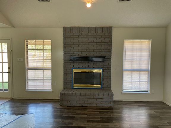4th image of 8025 Bonnie Cir