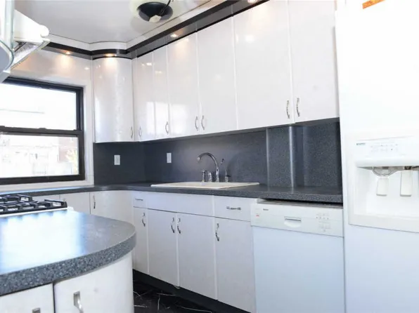 15015 78th Rd, Flushing, NY 11367