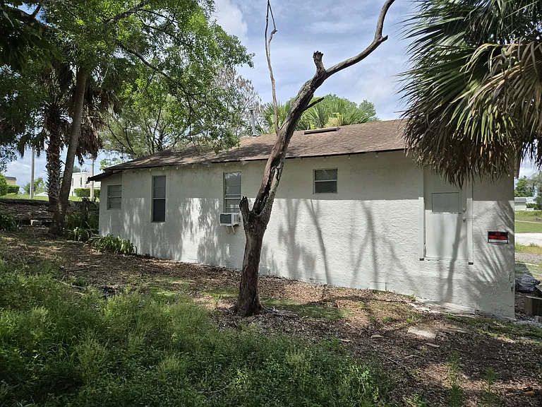 558 W Highway 50 — Photo 2