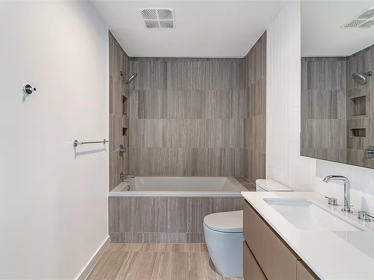 313 W 17th St #1202 — Photo 20