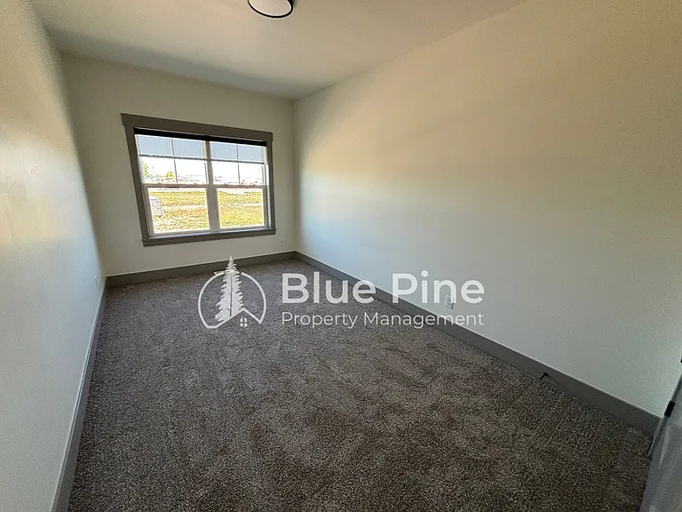 5133 Beach Dr #1 — Photo 12