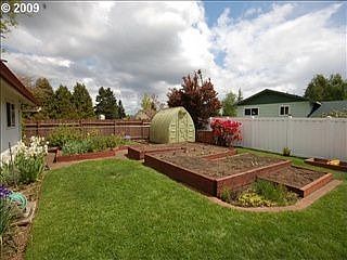 1st image of 2707 NE 47th St