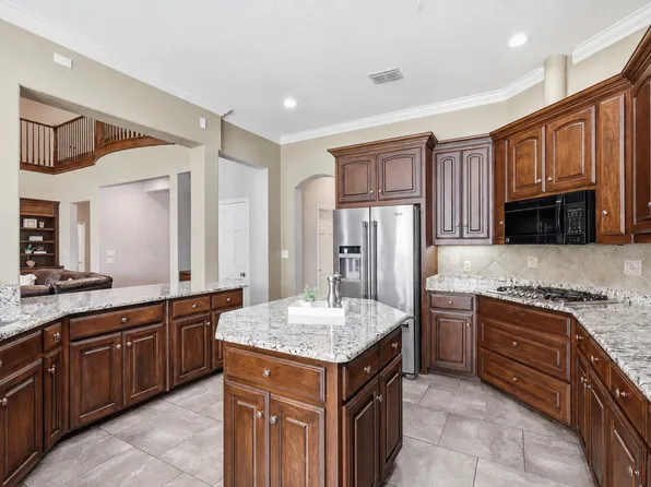 820 Copper Woods Ln, Copper Canyon, TX 75077
