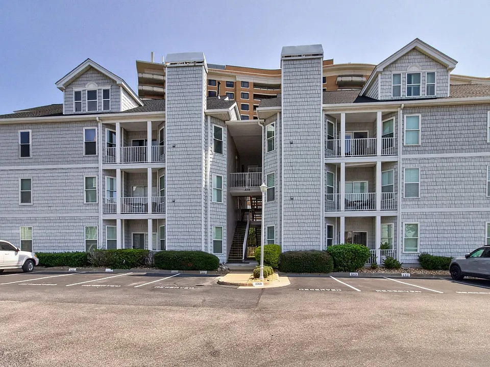 2308 Beach Haven Dr #303