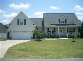 216 Maddux Dr, Pikeville, NC 27863