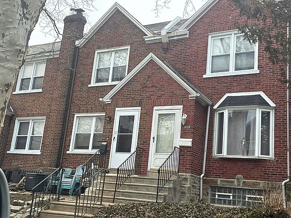 2nd image of 7387 Rugby St