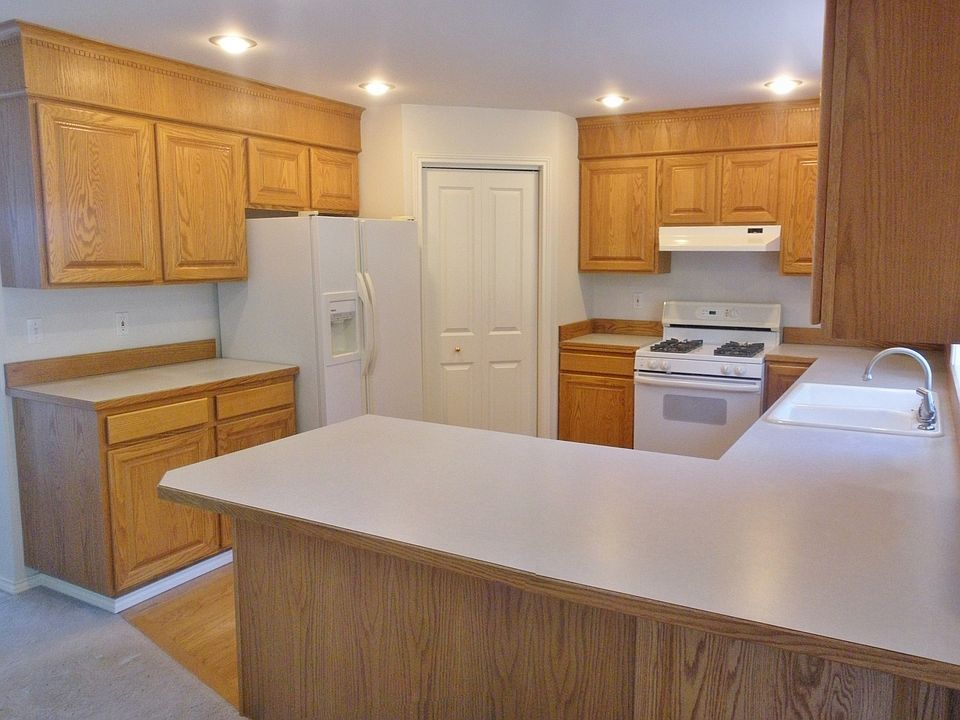 1st image of 25828 15th Pl S