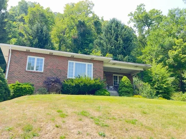 5121 Atchison Rd, Bellaire, OH 43906