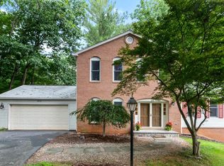 10112 Tamarack Dr, Vienna, VA 22182