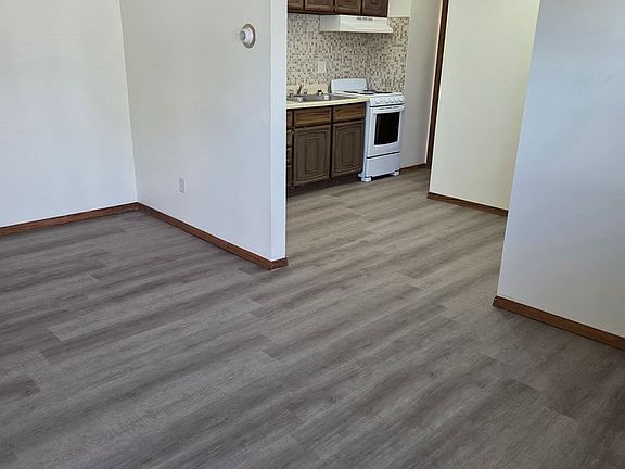 2nd image of 1145 Brosig St #D