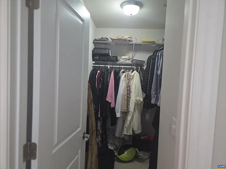 2441 Winthrop Dr — Photo 20