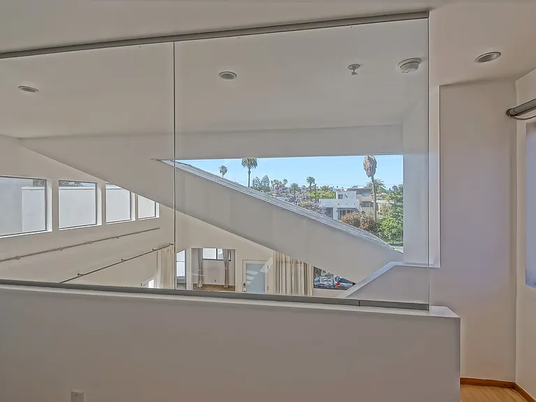 522 Grand Blvd — Photo 39