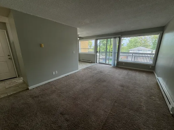 401 Taylor Ave NW APT 4, Renton, WA 98057