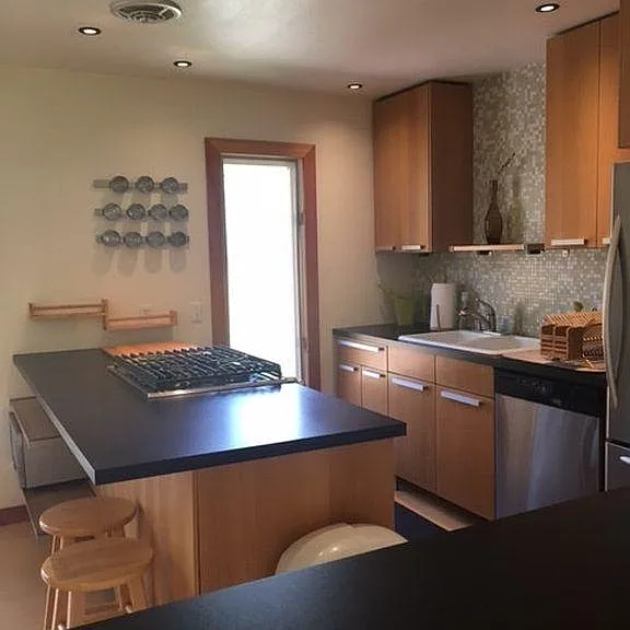 spacious kitchen, task lighting