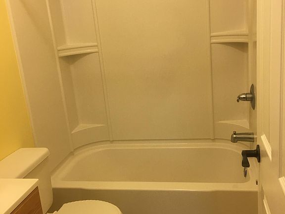 Second floor full bath