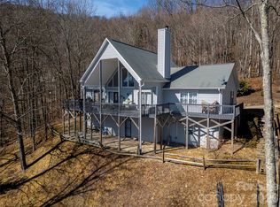 872 Mountainside Dr, Waynesville, NC 28786