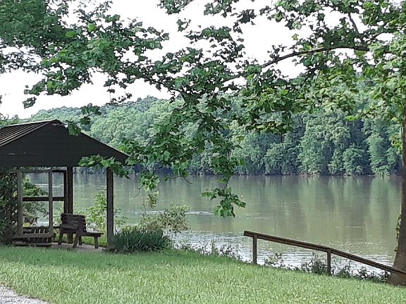 3rd image of 308 McShanes Landing Ln