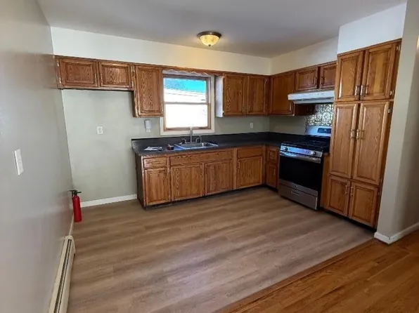 52 Frederick St, Belleville, NJ 07109