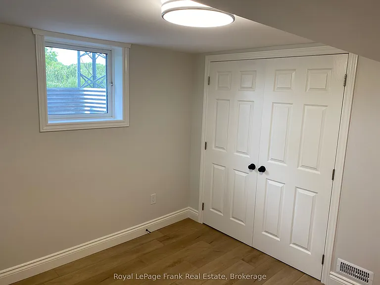2350 7th Line #LOWER LEVEL — Photo 6