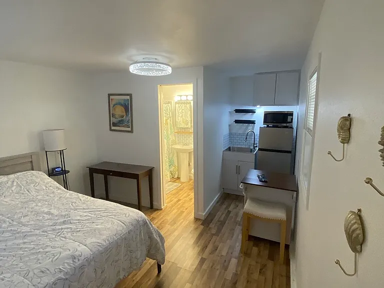 107 E Barnett St — Photo 4