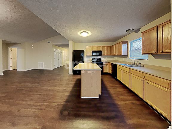 4th image of 12256 Carriage Stone Dr