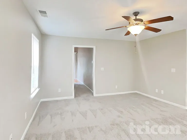 501 Homey Dr — Photo 3