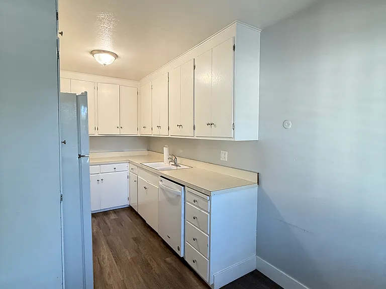 1145 Leff St #8 — Photo 11