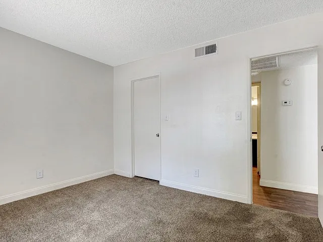 Paradise Square | Apartments For Rent in Las Vegas