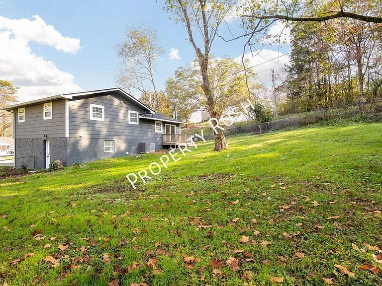 600 Corbley Rd — Photo 29