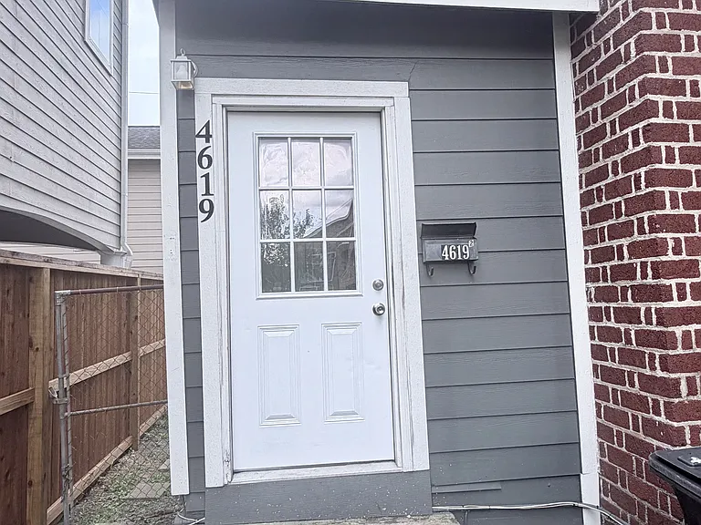 4619 Clay St — Photo 1