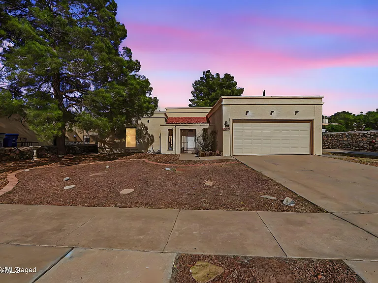 604 La Chapa Ave — Photo 4