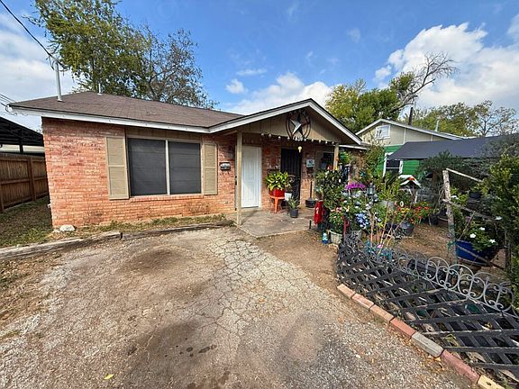 2nd image of 2105-2107 W Olmos Dr