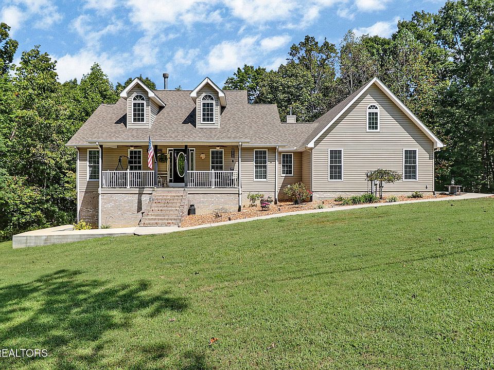 1st image of 669 Potter Rd