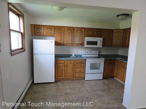 3rd image of 1006 18 1/2 St S APT 4