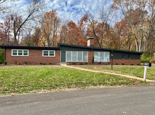 417 Wenneker Dr, Saint Louis, MO 63124