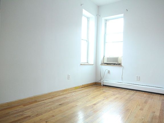 4th image of 316 Tompkins Ave #3