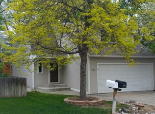 955 W Peakview Cir, Littleton, CO 80120