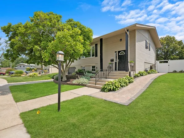 5823 Colina Ave, Oak Forest, IL 60452