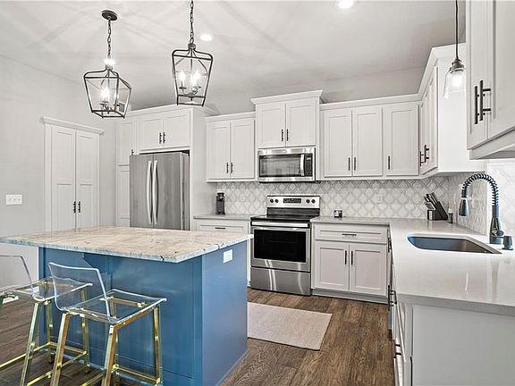 4th image of 4202 NE 88th St