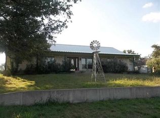205 E Flag Creek Ranch Rd, Llano, TX 78643