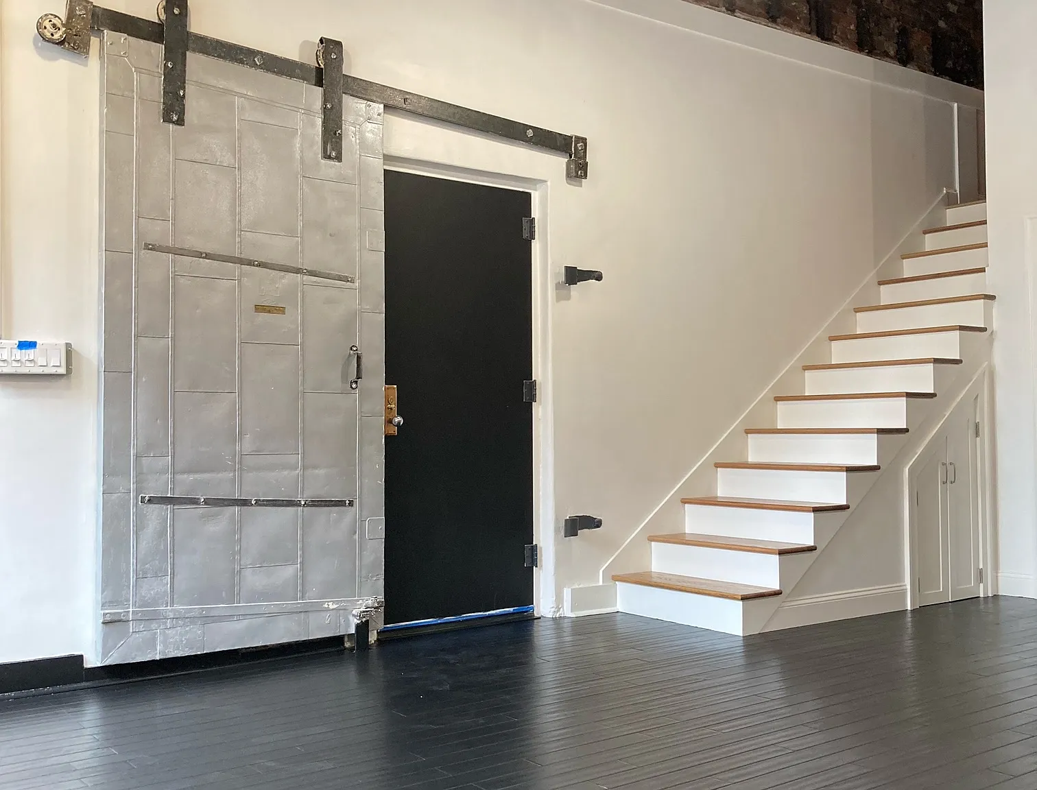 Studio, 950 sqft, $2,100 — Photo 4