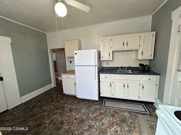 4th image of 632 Chestnut St APT 3