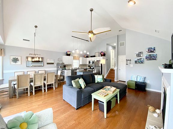 5th image of 1442 West Ave #1442