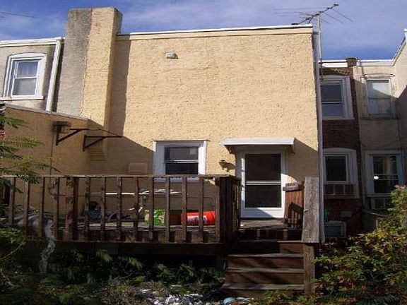 2nd image of 6749 Glenloch St