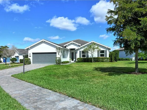 7744 Sandhill Lake Dr, Sarasota, FL 34241