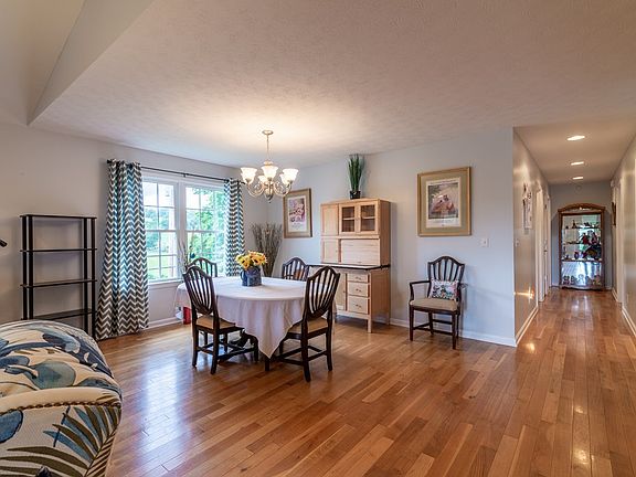 4th image of 15096 Denham Dr