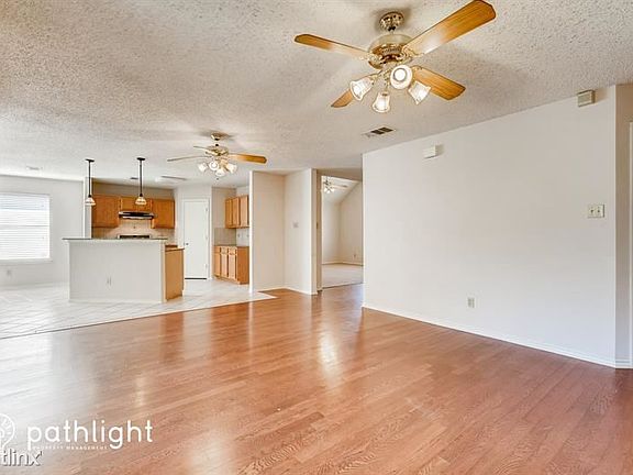 2nd image of 3928 Brazos Dr