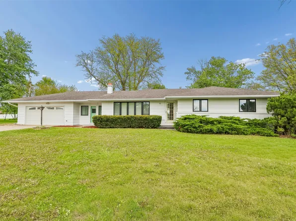 1405 Nile Kinnick Dr S, Adel, IA 50003
