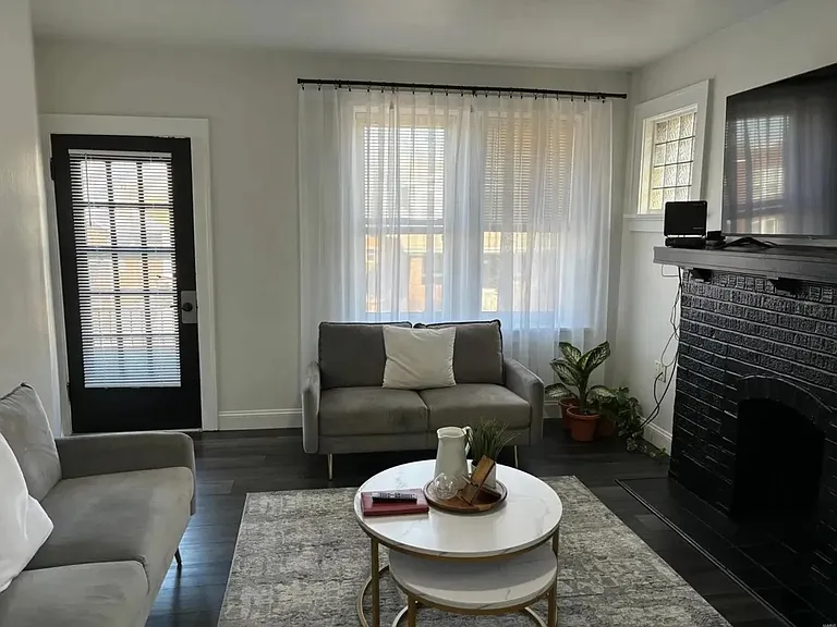 4610 Wilcox Ave #2F — Photo 5